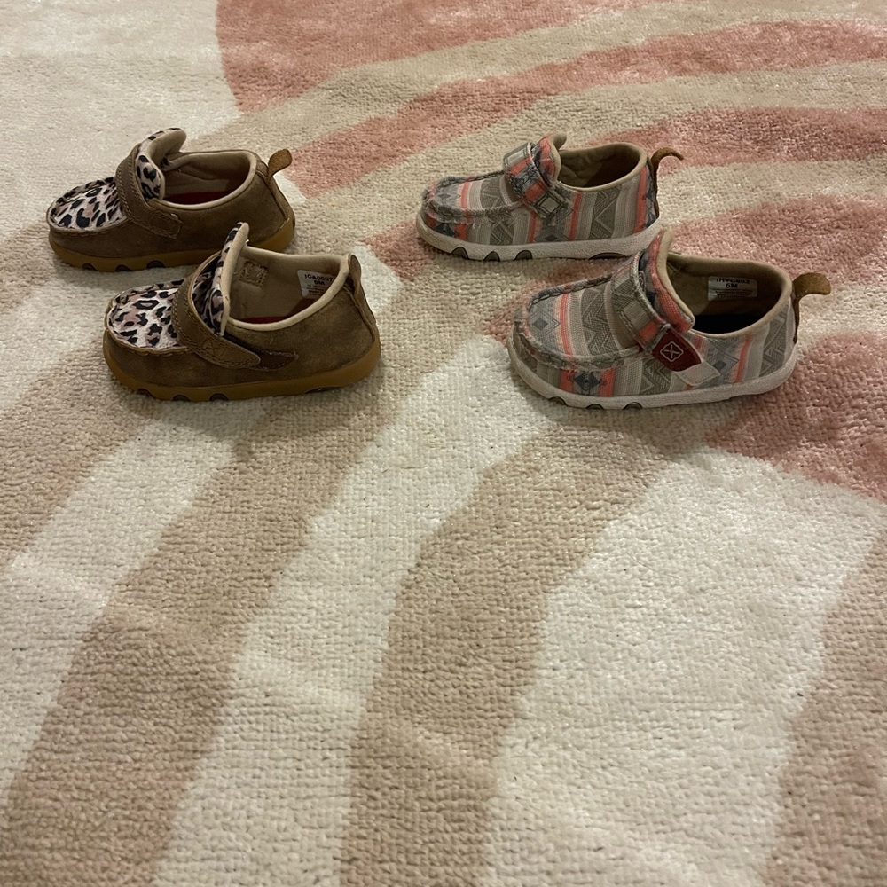 Toddler girls 6 Twisted X shoes. Price is for both - Picture 3 of 5